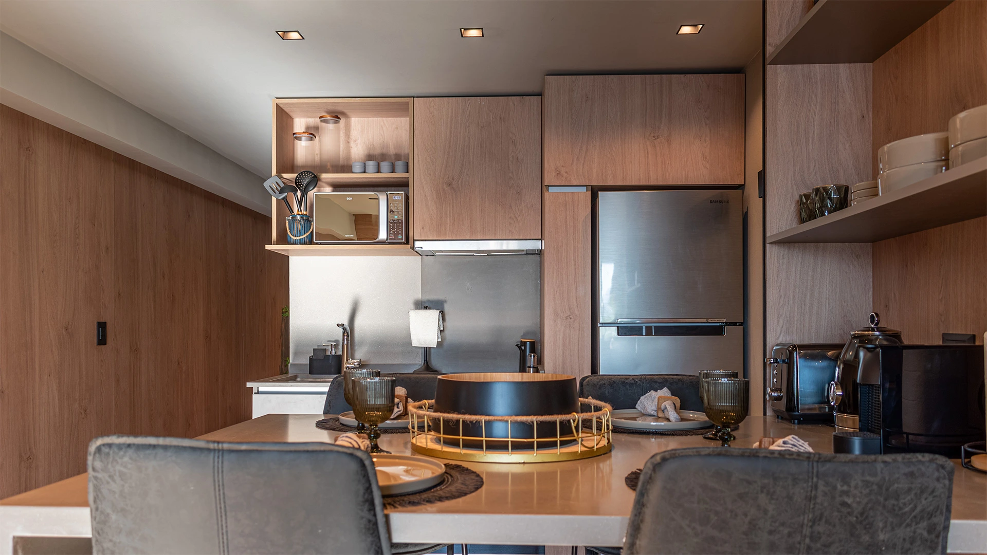 Fotografía del comedor departamento Lake 1A