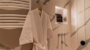 Miniatura de la ducha del baño del dormitorio departamento Lake 1A