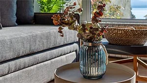 Miniatura del primer plano de la decoración de la sala de estar departamento Lake 1A